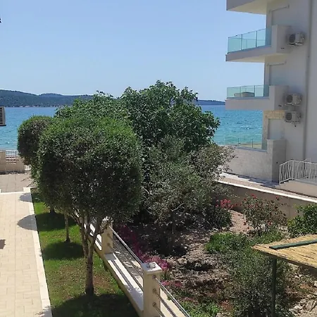 Jase Beachfront * Zaboric